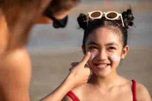 Kem Chống Nắng Cho Tuổi Dậy Thì: Hướng Dẫn Sử Dụng Đúng Cách Để Bảo Vệ Da