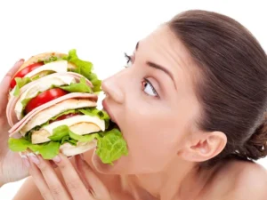 Nguyên Nhân Khiến Bạn Vừa Ăn Xong Vẫn Cảm Thấy Đói