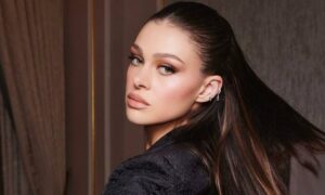 Nicola Peltz: Nữ Diễn Viên Gặp Khó Khăn Với Chuyên Gia Nhuộm Tóc